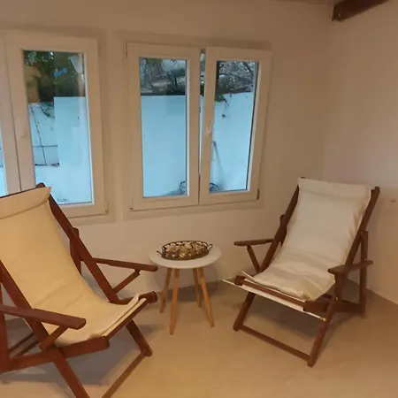 בית נופש Evia Sunrise Hillhouse *