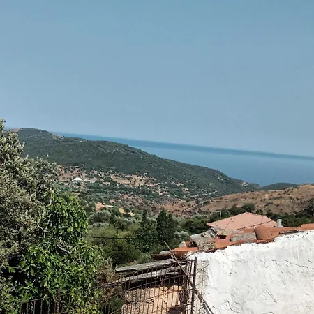 Evia Sunrise Hillhouse בית נופש Raptaíoi